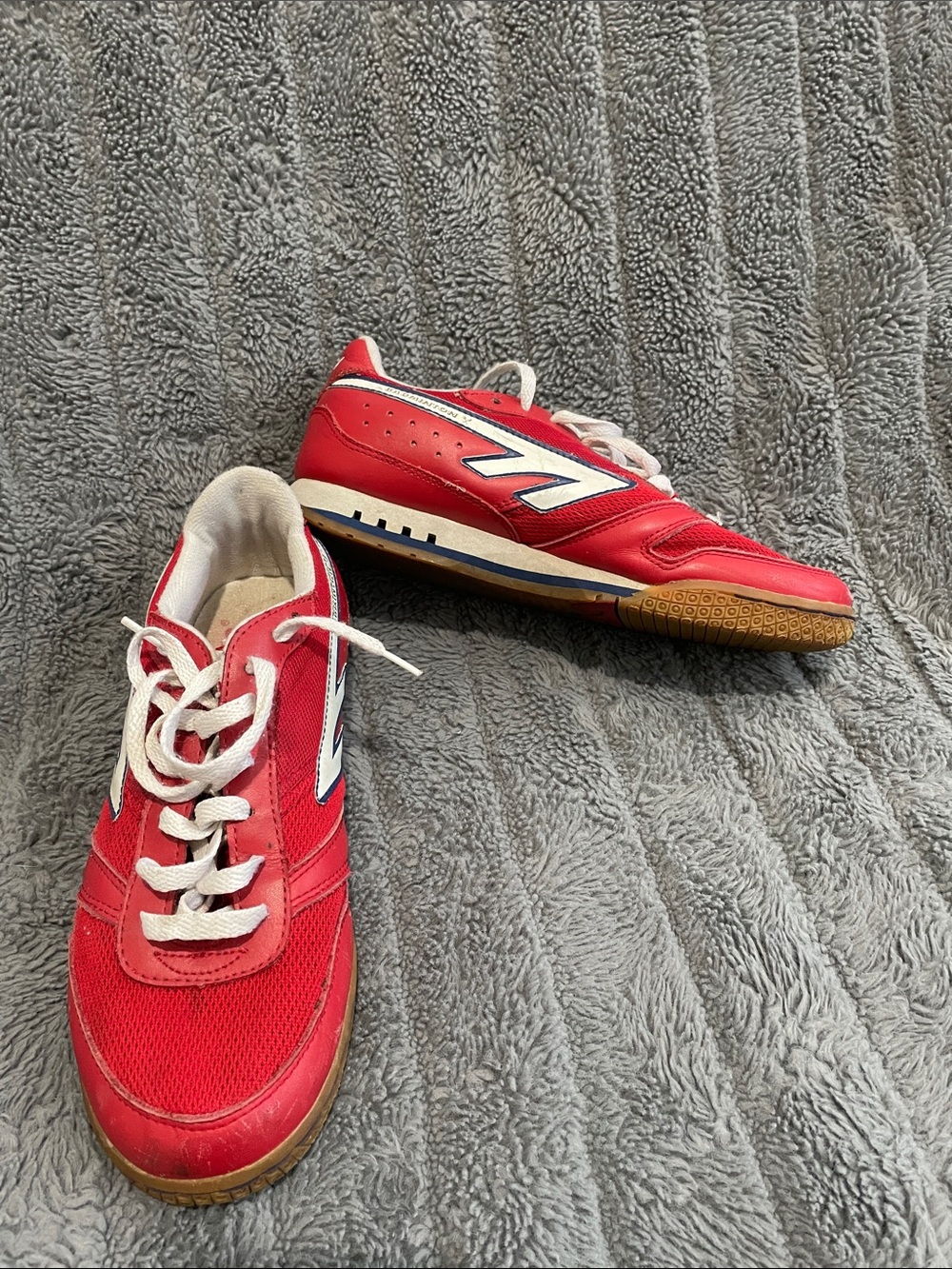 Hi-Tec Red and White Athletic Badminton Sneakers